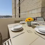 Apartamento Stylish & Penthouse With Seaviews And Jacuzzis Sliema
