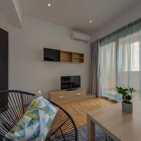 Sapphire Residences - 2 Bedroom With Views By Shortletsmalta شقة *