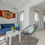 Stylish & Penthouse With Seaviews And Jacuzzis דירה *
