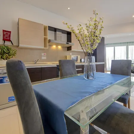 Stylish & Penthouse With Seaviews And Jacuzzis 아파트 슬리에마