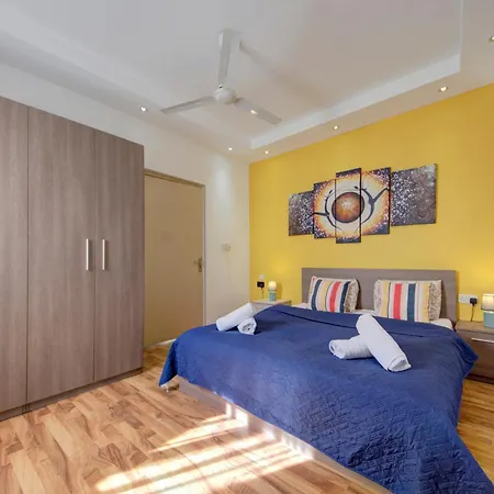 Sapphire Residences - 2 Bedroom With Views By Shortletsmalta