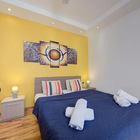 Stylish & Penthouse With Seaviews And Jacuzzis Appartement