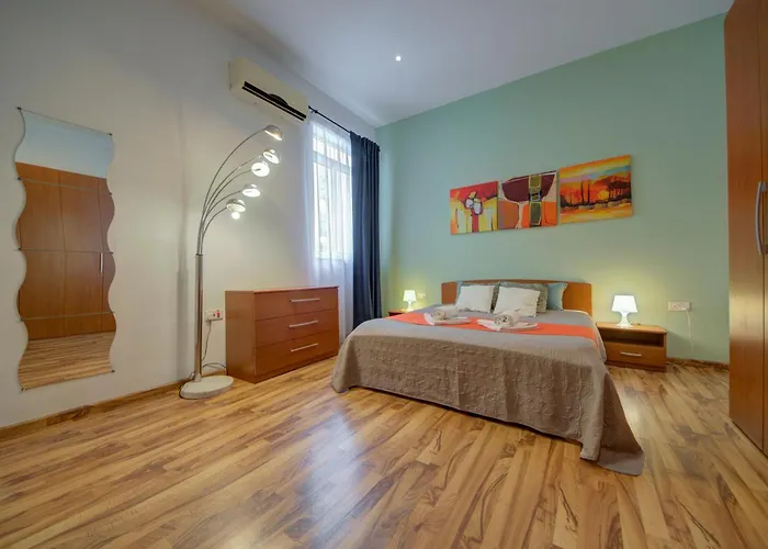 Stylish & Penthouse With Seaviews And Jacuzzis سليمة