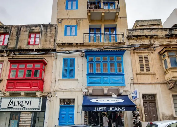 Stylish & Penthouse With Seaviews And Jacuzzis