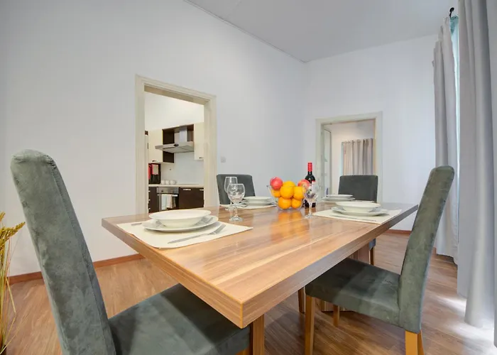 Stylish & Penthouse With Seaviews And Jacuzzis