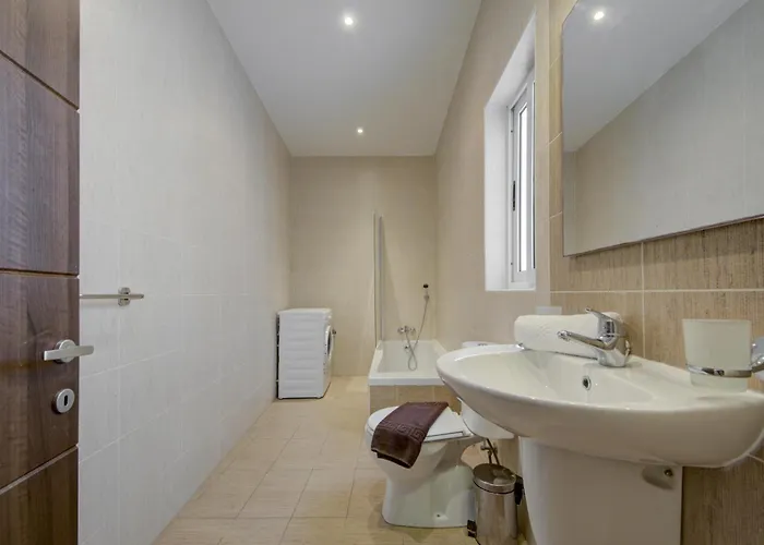 Stylish & Penthouse With Seaviews And Jacuzzis Apartment *