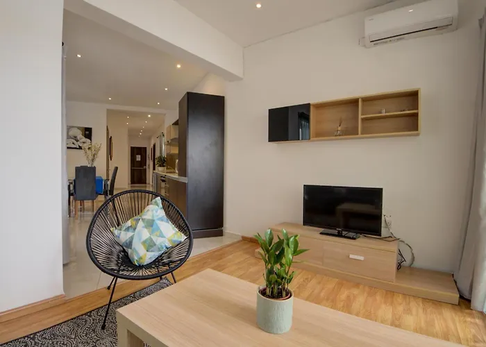 Apartment Stylish & Penthouse With Seaviews And Jacuzzis