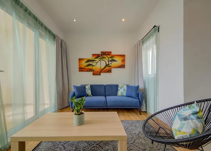 Stylish & Penthouse With Seaviews And Jacuzzis Apartment Sliema