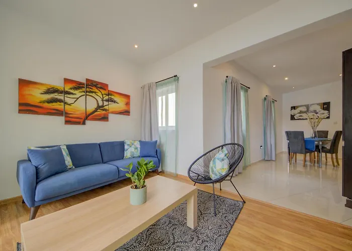 Stylish & Penthouse With Seaviews And Jacuzzis * Sliema