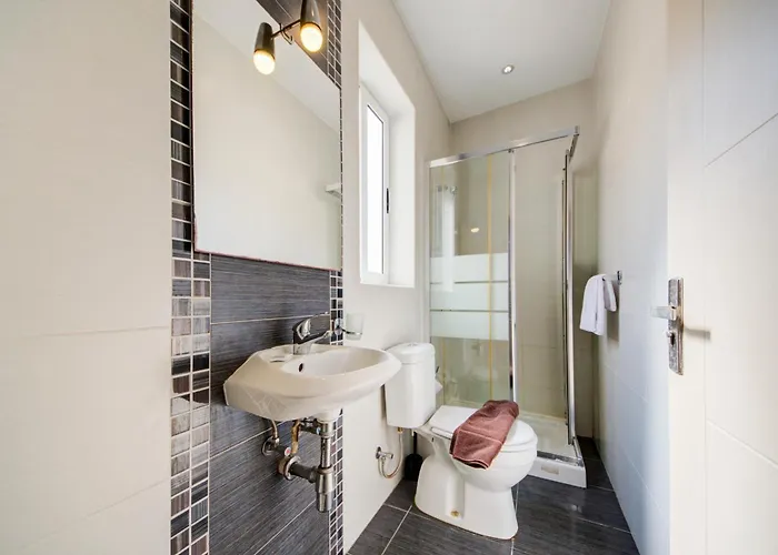 Stylish & Penthouse With Seaviews And Jacuzzis شقة سليمة