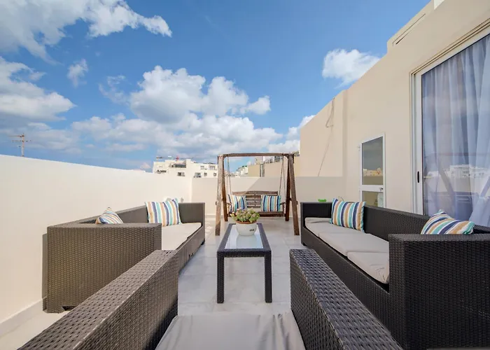 Stylish & Penthouse With Seaviews And Jacuzzis سليمة