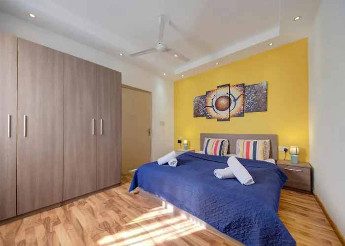 Stylish & Penthouse With Seaviews And Jacuzzis