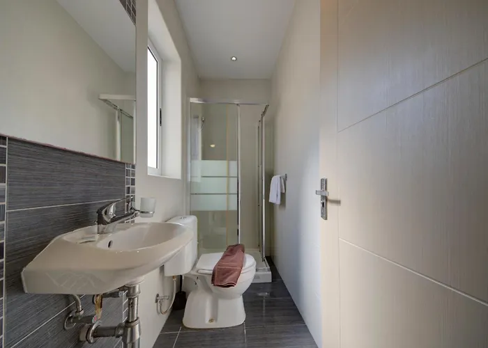 Stylish & Penthouse With Seaviews And Jacuzzis * Sliema